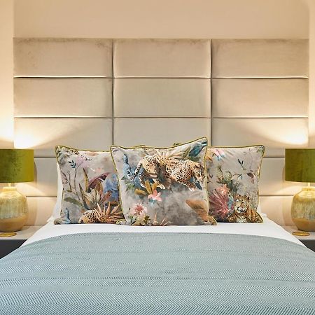 Host & Stay - Black Swan Mews Ripon Bagian luar foto