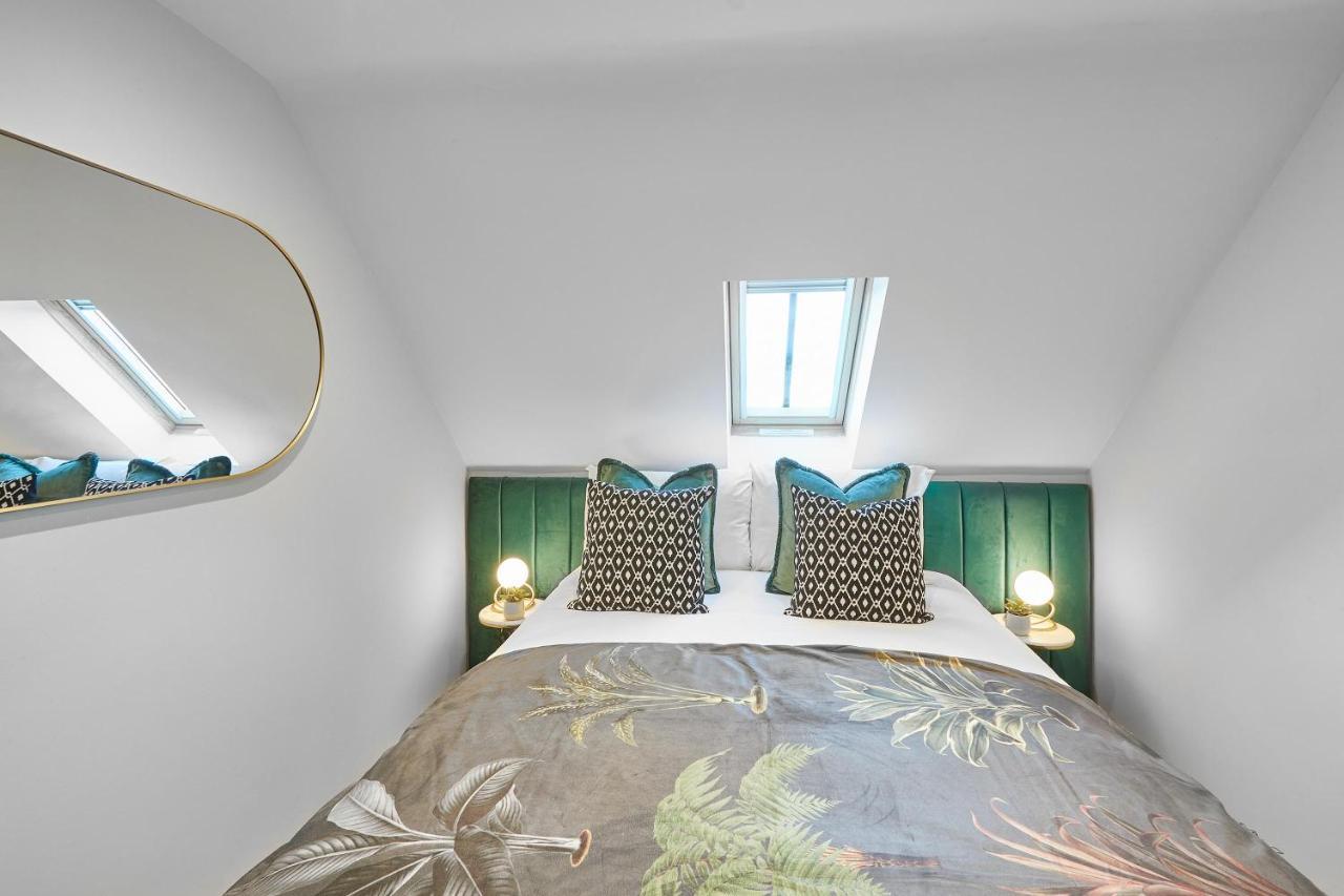 Host & Stay - Black Swan Mews Ripon Bagian luar foto